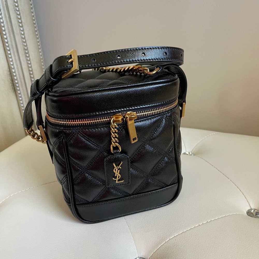 SAINT LAURENT QUILTED VANITY BAG